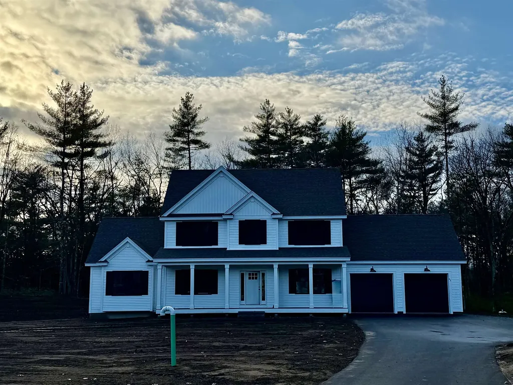 43 Tallarico Street Litchfield NH 03052