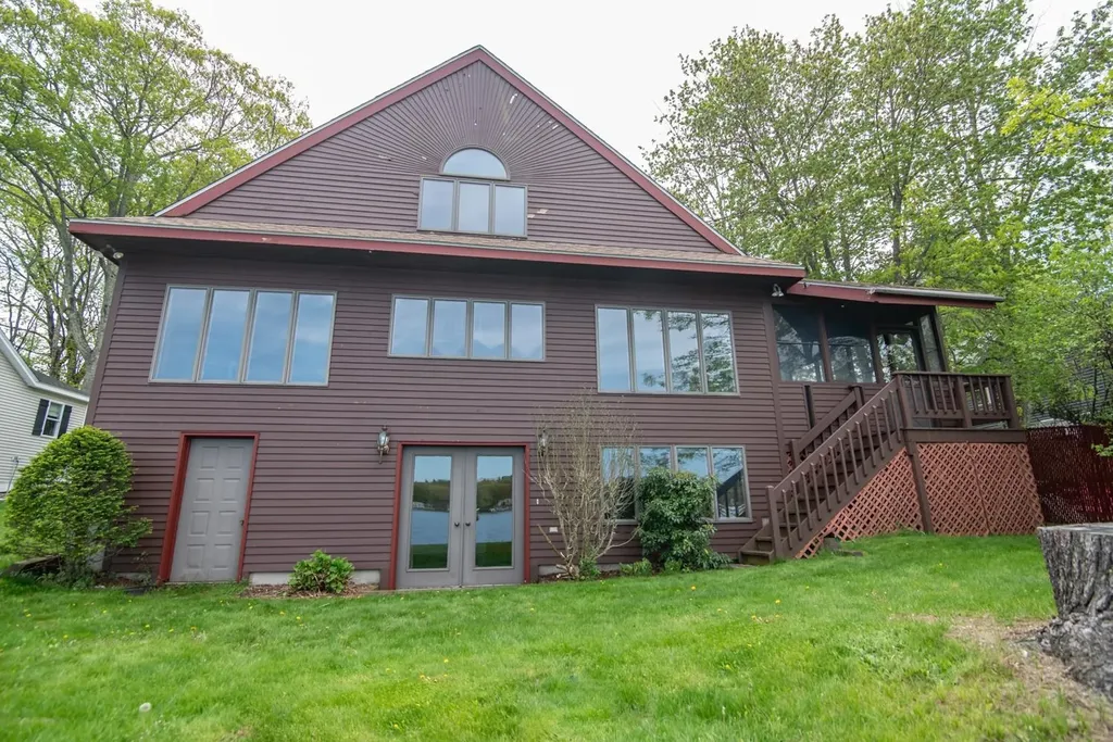 30 Shore Drive Hampstead NH 03841