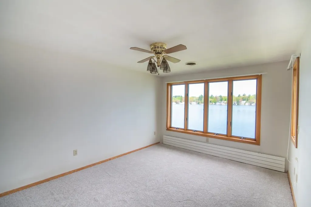 30 Shore Drive Hampstead NH 03841