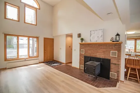 30 Shore Drive Hampstead NH 03841