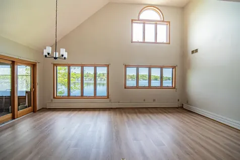 30 Shore Drive Hampstead NH 03841