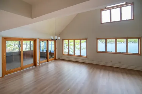 30 Shore Drive Hampstead NH 03841