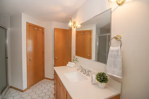 30 Shore Drive Hampstead NH 03841