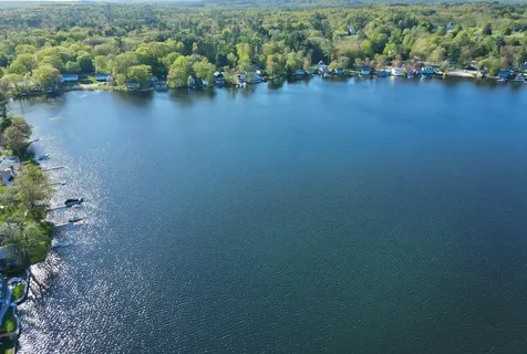 30 Shore Drive Hampstead NH 03841