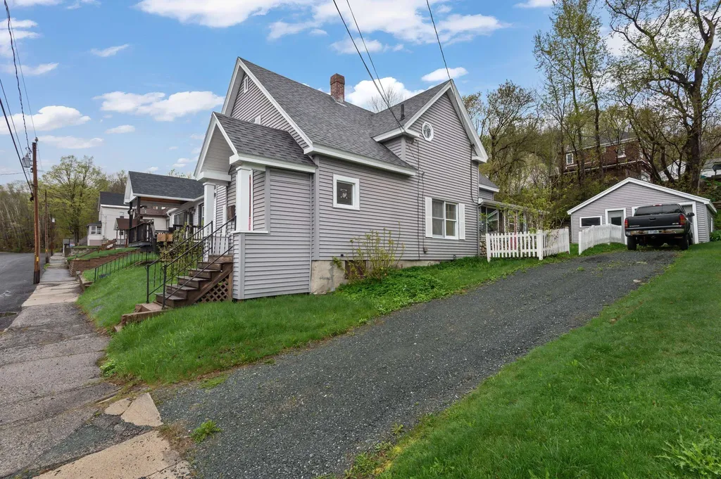 386 High Street Berlin NH 03570