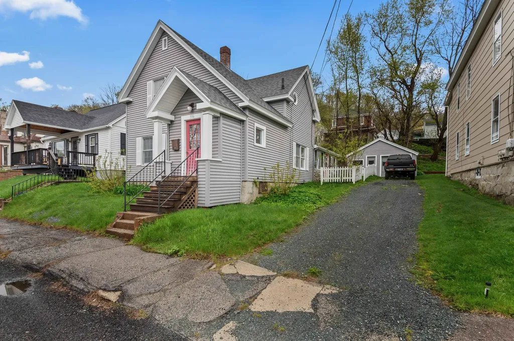 386 High Street Berlin NH 03570