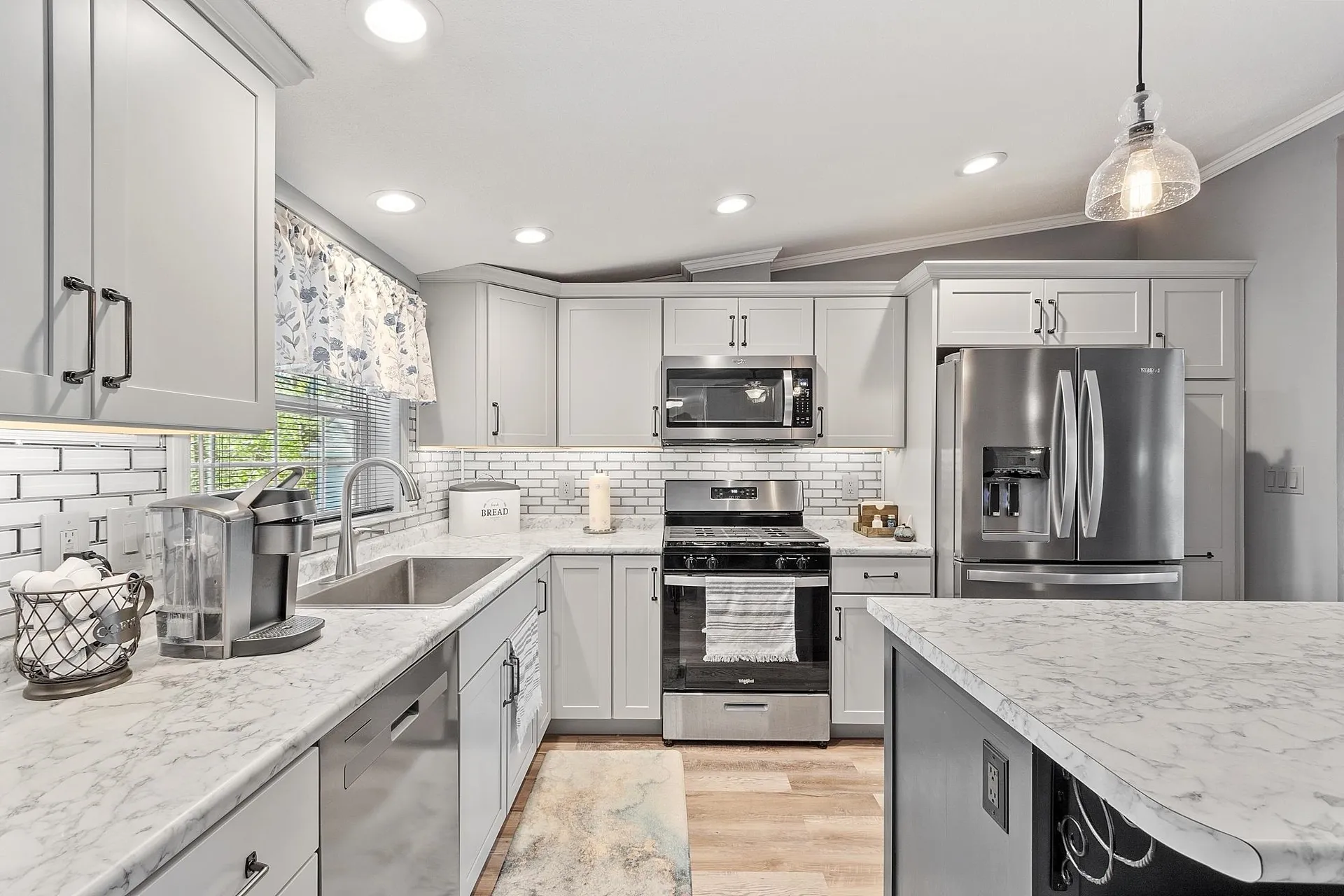 14 Eric Avenue Nashua NH 03062