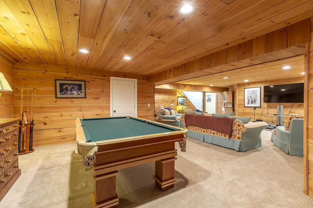 75 Church Street Dorset VT 05251