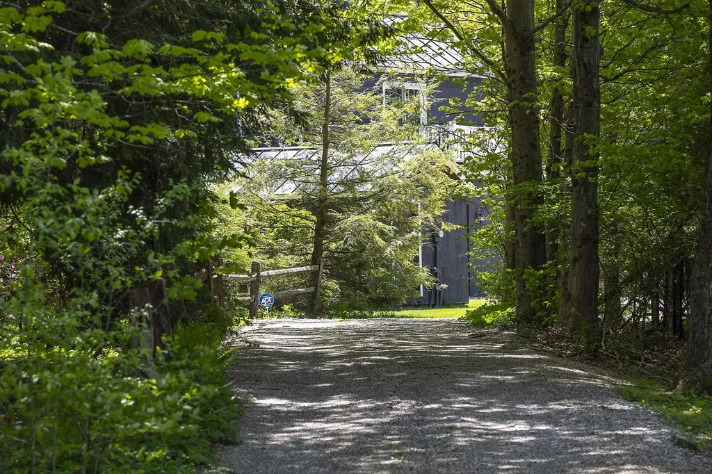 75 Church Street Dorset VT 05251