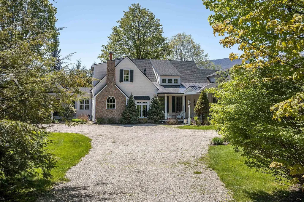 75 Church Street Dorset VT 05251