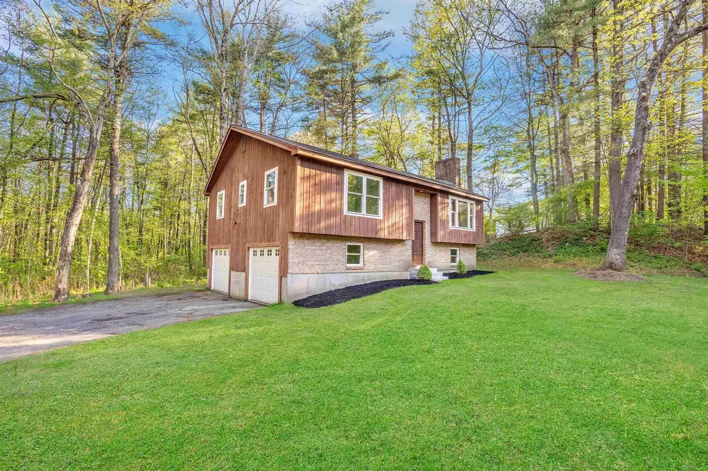 12 Michael Avenue Nashua NH 03062