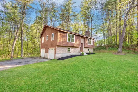 12 Michael Avenue Nashua NH 03062