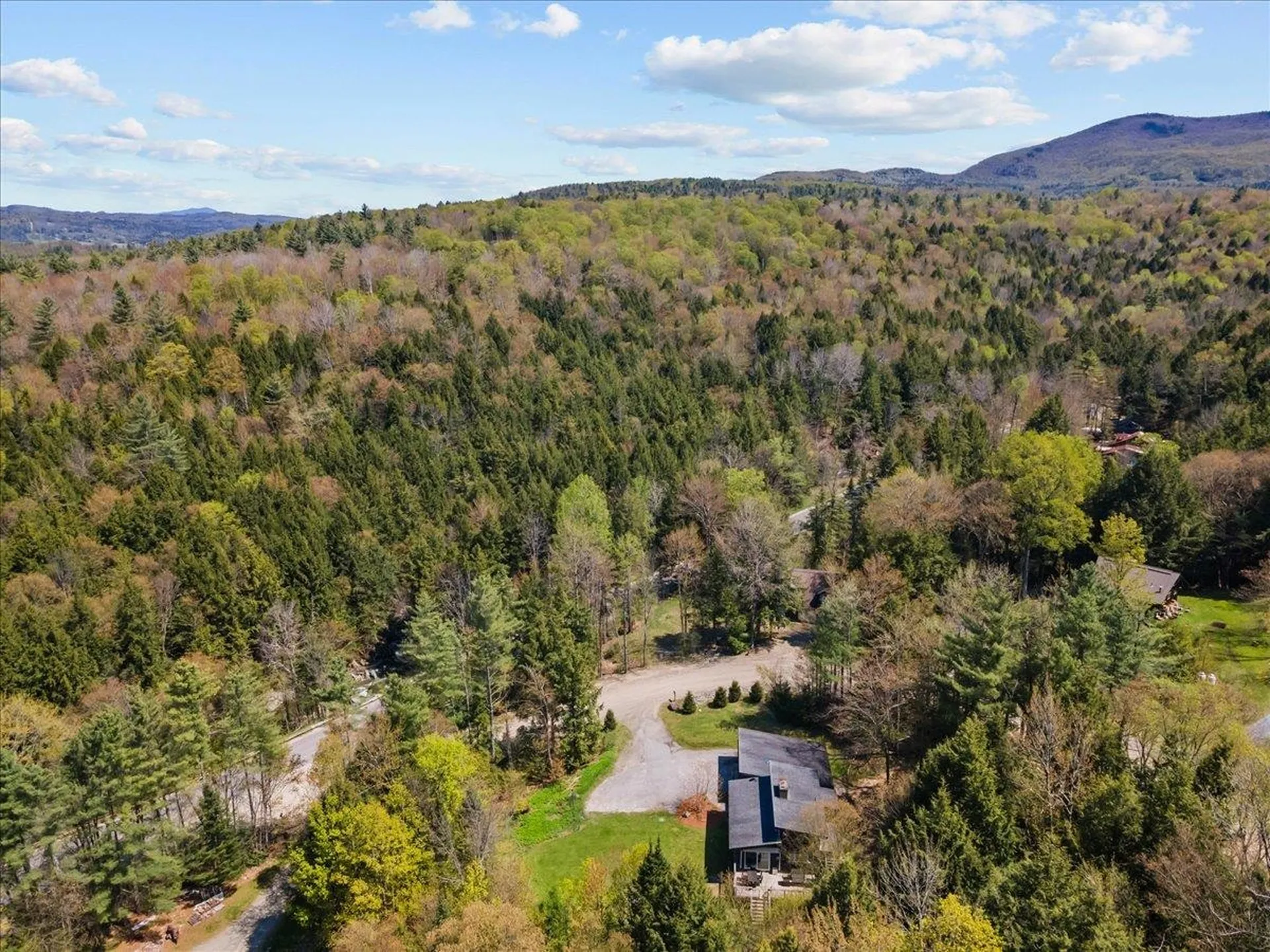 28 Wood Road Stowe VT 05672