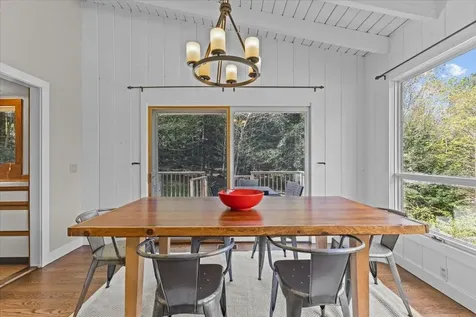 28 Wood Road Stowe VT 05672