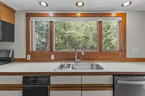 28 Wood Road Stowe VT 05672