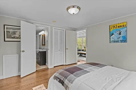 28 Wood Road Stowe VT 05672
