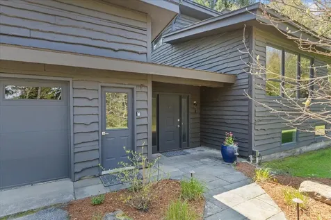 28 Wood Road Stowe VT 05672