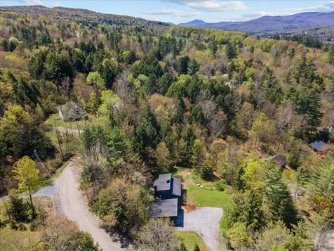 28 Wood Road Stowe VT 05672