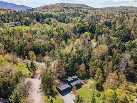 28 Wood Road Stowe VT 05672