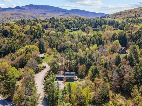 28 Wood Road Stowe VT 05672