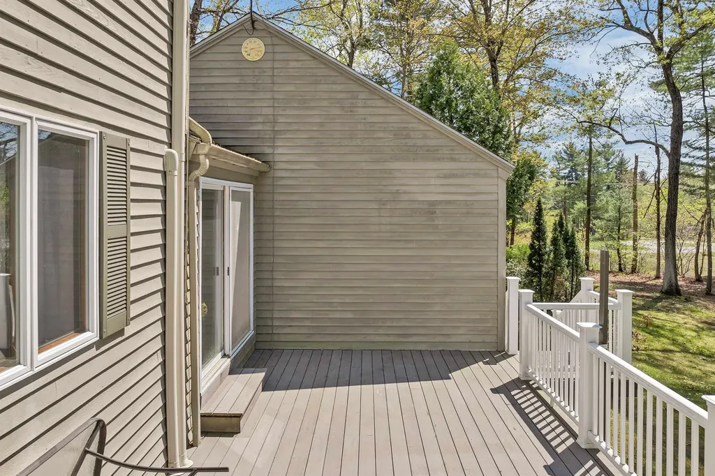 15 Autumn Street Windham NH 03087