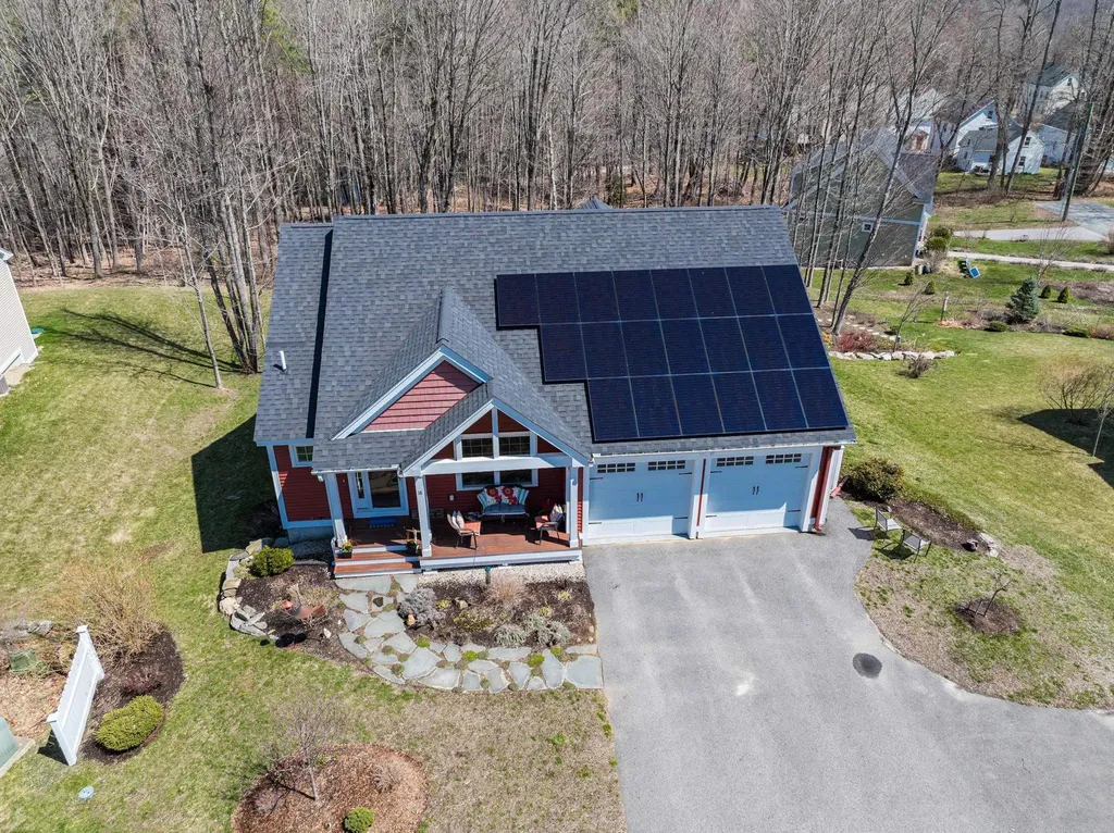 18 Wentworth Street Rollinsford NH 03869