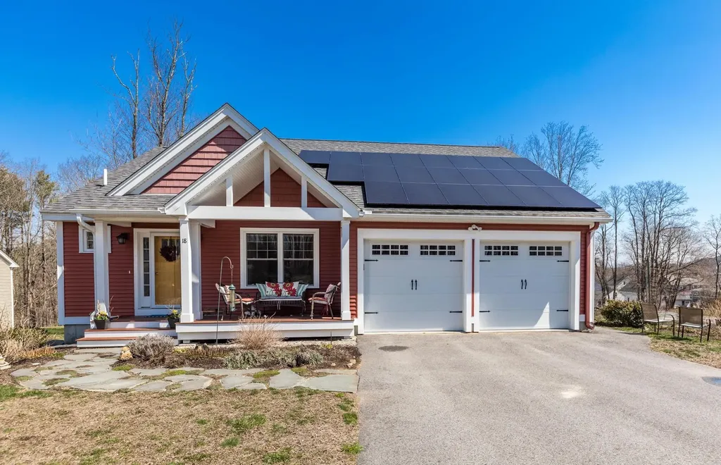 18 Wentworth Street Rollinsford NH 03869