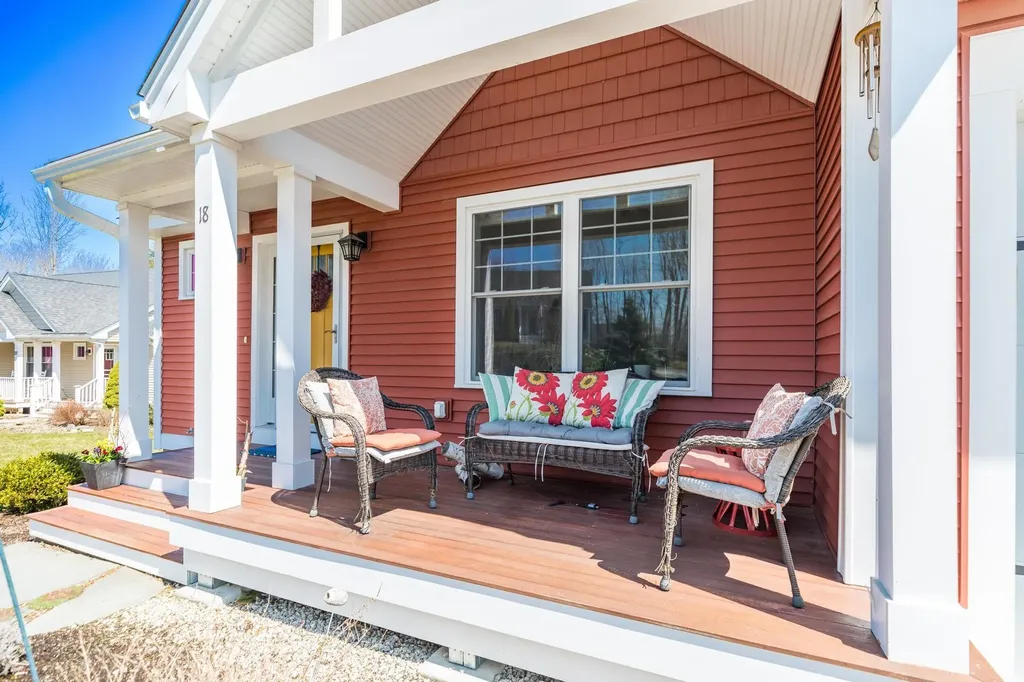 18 Wentworth Street Rollinsford NH 03869