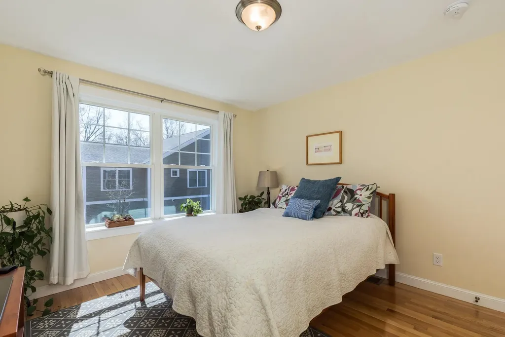 18 Wentworth Street Rollinsford NH 03869