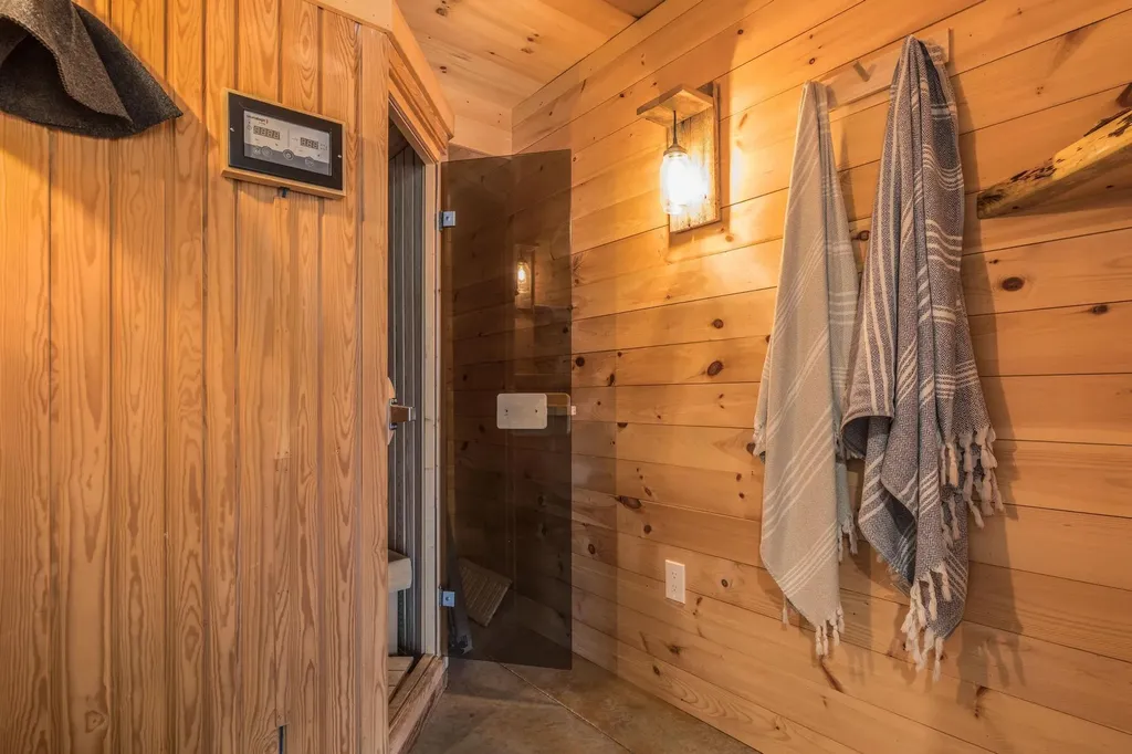 18 Wentworth Street Rollinsford NH 03869