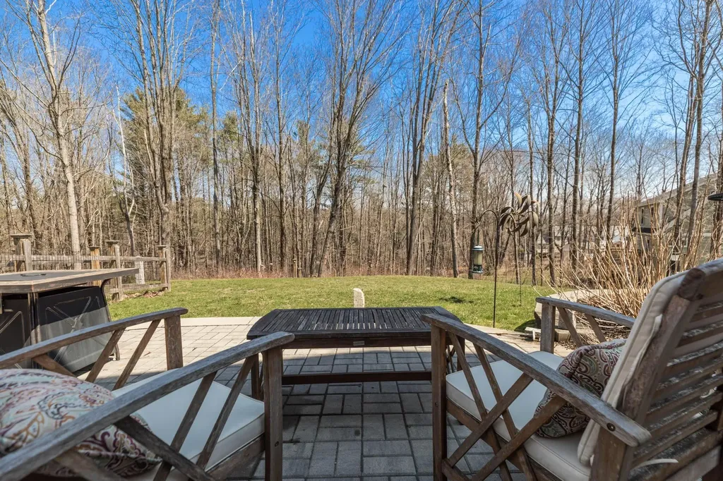 18 Wentworth Street Rollinsford NH 03869