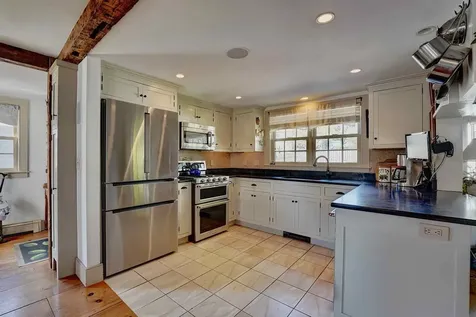 11 Atkinson Street New Castle NH 03854