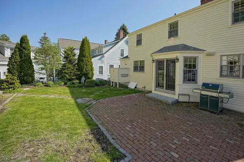 11 Atkinson Street New Castle NH 03854
