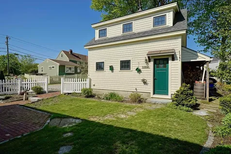 11 Atkinson Street New Castle NH 03854