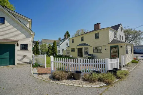 11 Atkinson Street New Castle NH 03854