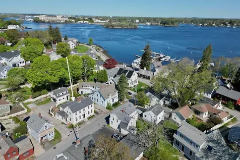 11 Atkinson Street New Castle NH 03854