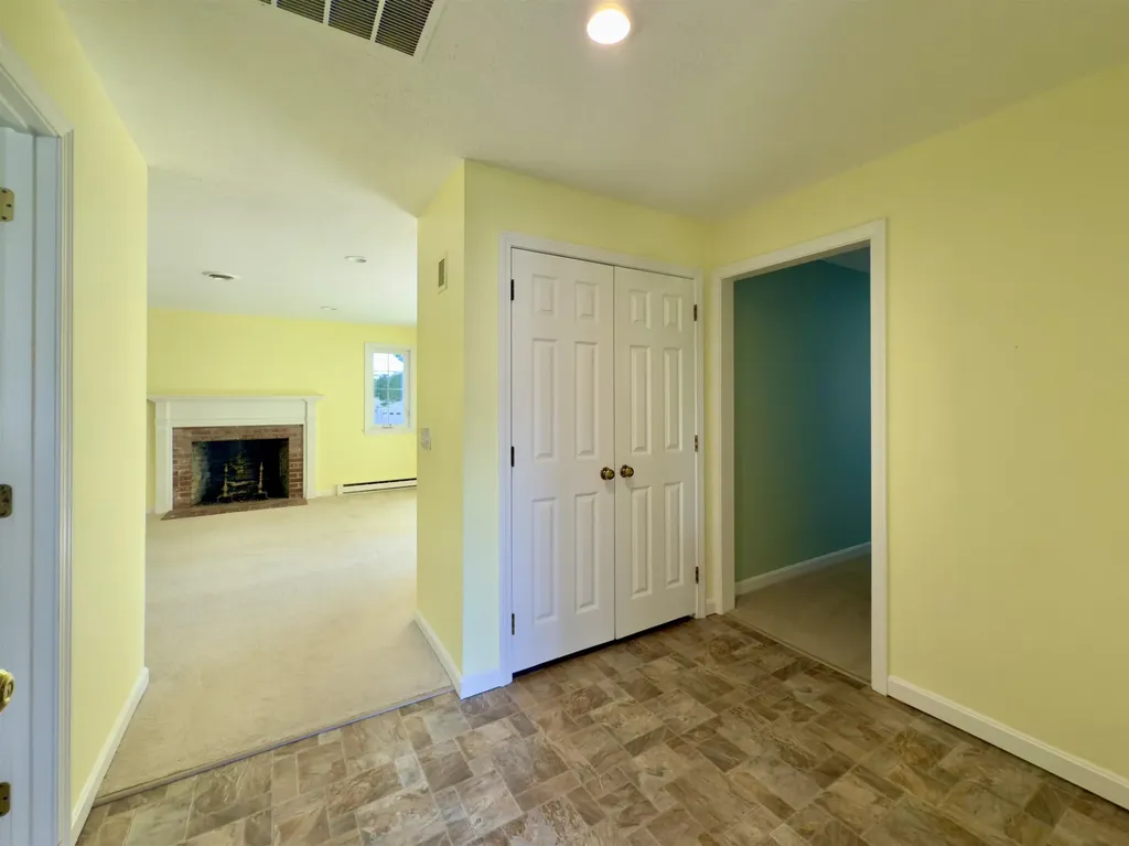 136 Hilltop Place New London NH 03257