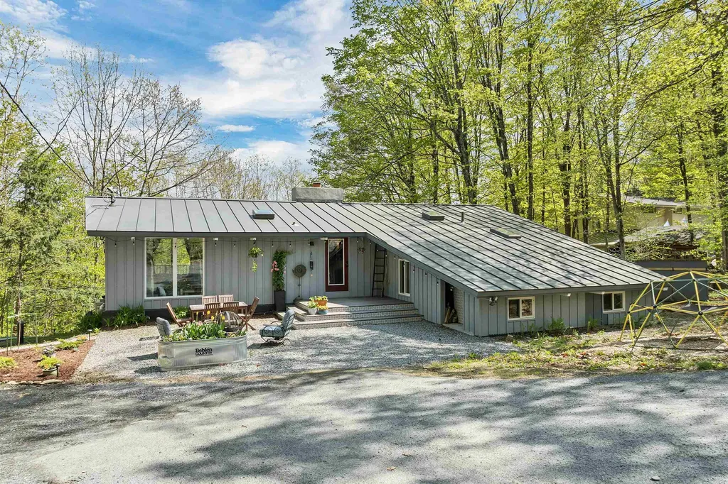 1893 Willard Road Hartford VT 05059