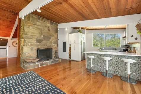 1893 Willard Road Hartford VT 05059