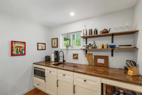 1893 Willard Road Hartford VT 05059