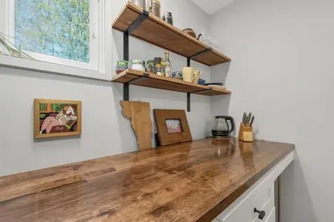 1893 Willard Road Hartford VT 05059
