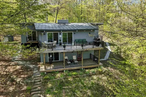 1893 Willard Road Hartford VT 05059