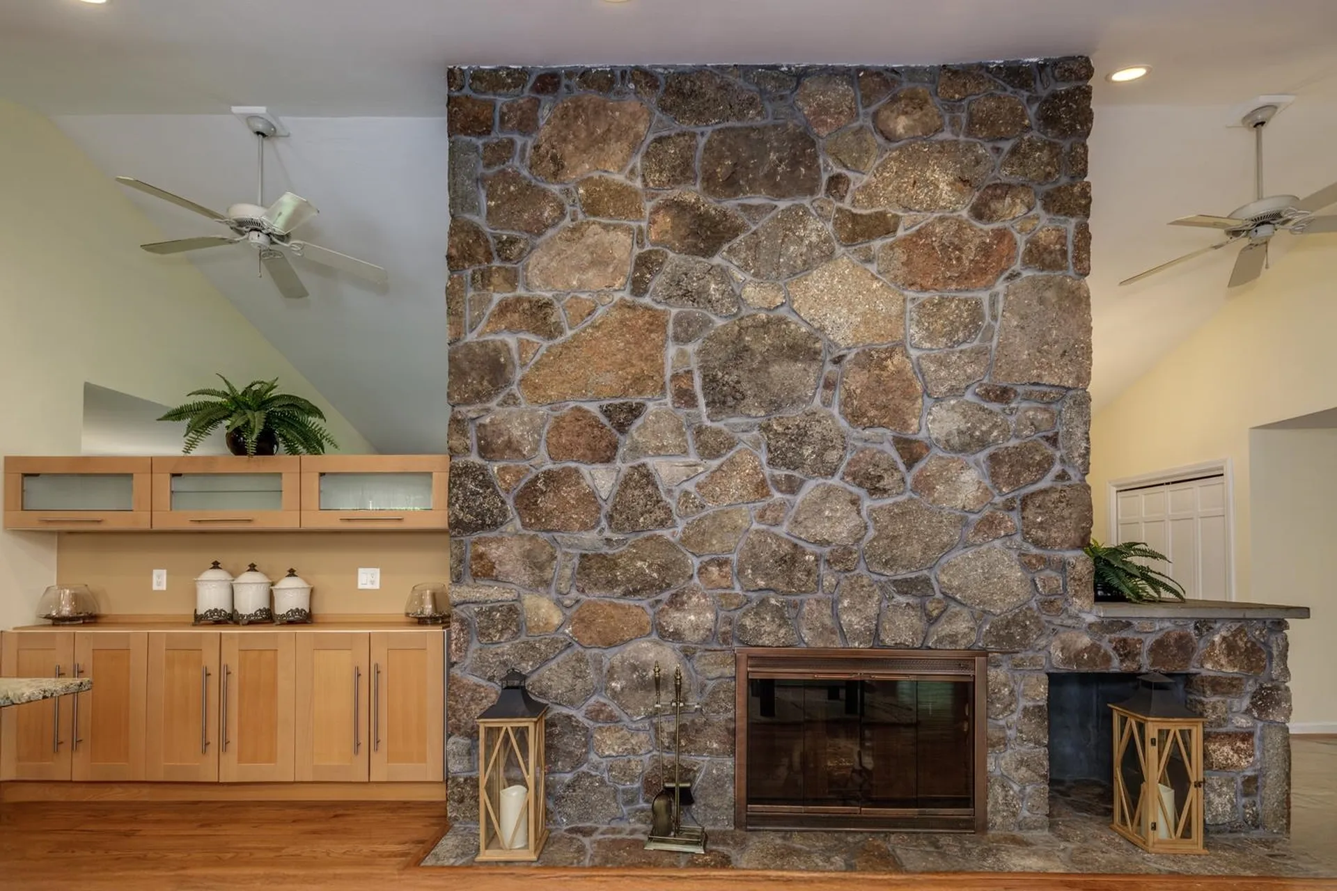 8 Teague Drive Salem NH 03079
