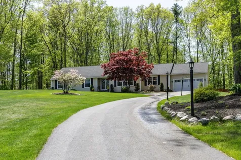 8 Teague Drive Salem NH 03079