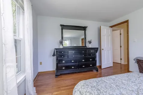 8 Teague Drive Salem NH 03079