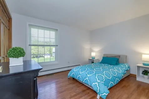 8 Teague Drive Salem NH 03079