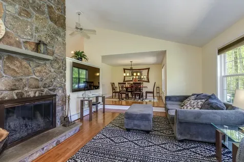 8 Teague Drive Salem NH 03079