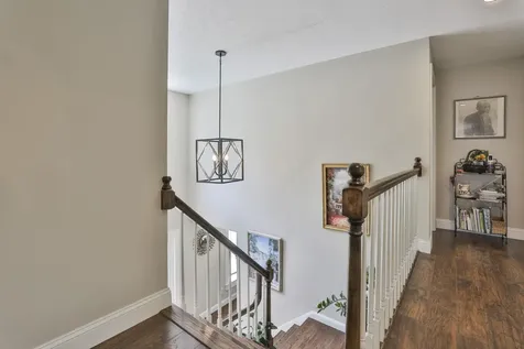 8 Bicentennial Drive Nashua NH 03062