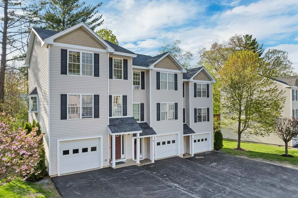 14 Melissa Way Laconia NH 03246