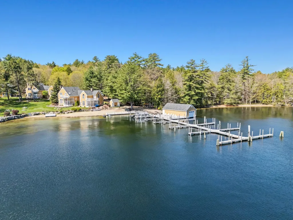 12 Lands End Lane Moultonborough NH 03254